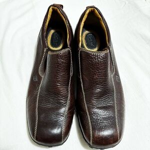 Born Mens Two Toned Brown Leather Slip-On Shoes. Size 13